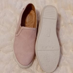 LifeStride Lima Sneakers